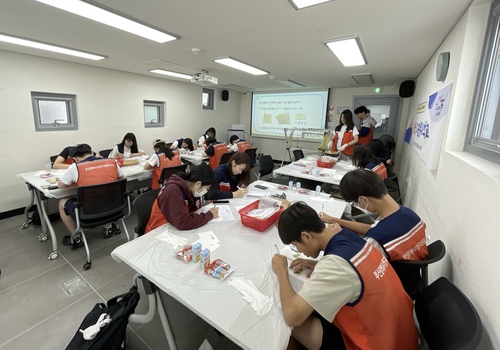 25.08.08.청소년 자원봉사활동 밀랍랩 만들기 (10).jpg